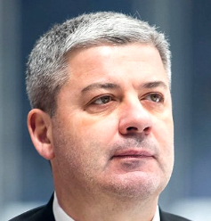 Леонид Тамбиев оставил пост главного тренера команды КХЛ «Адмирал»